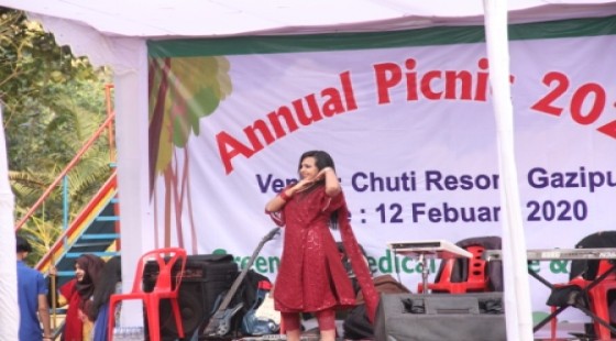 Dance performance in the annual picnic 2020